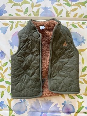 3/$25 GAP Olive Green Quilted Vest with Brown Sherpa Interior